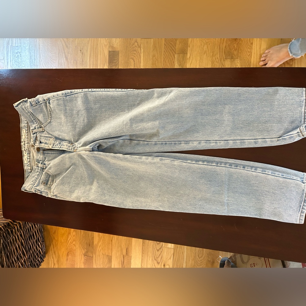 Girbaud Vintage women’s size 16 (about a 4/6 in US women’s size) Denim Jeans